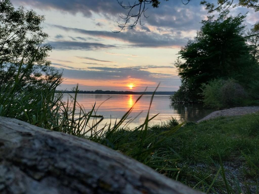 Ferienhaus Flessenow Am Schweriner See المظهر الخارجي الصورة
